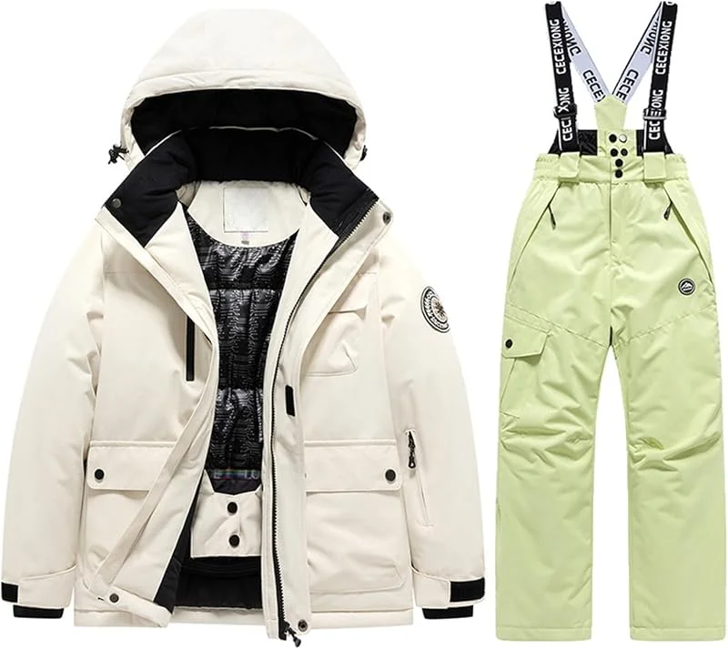 Combinaison de ski d'hiver thermique - Vêtement d'extérieur chaud pour les jours froids — Vetements ski